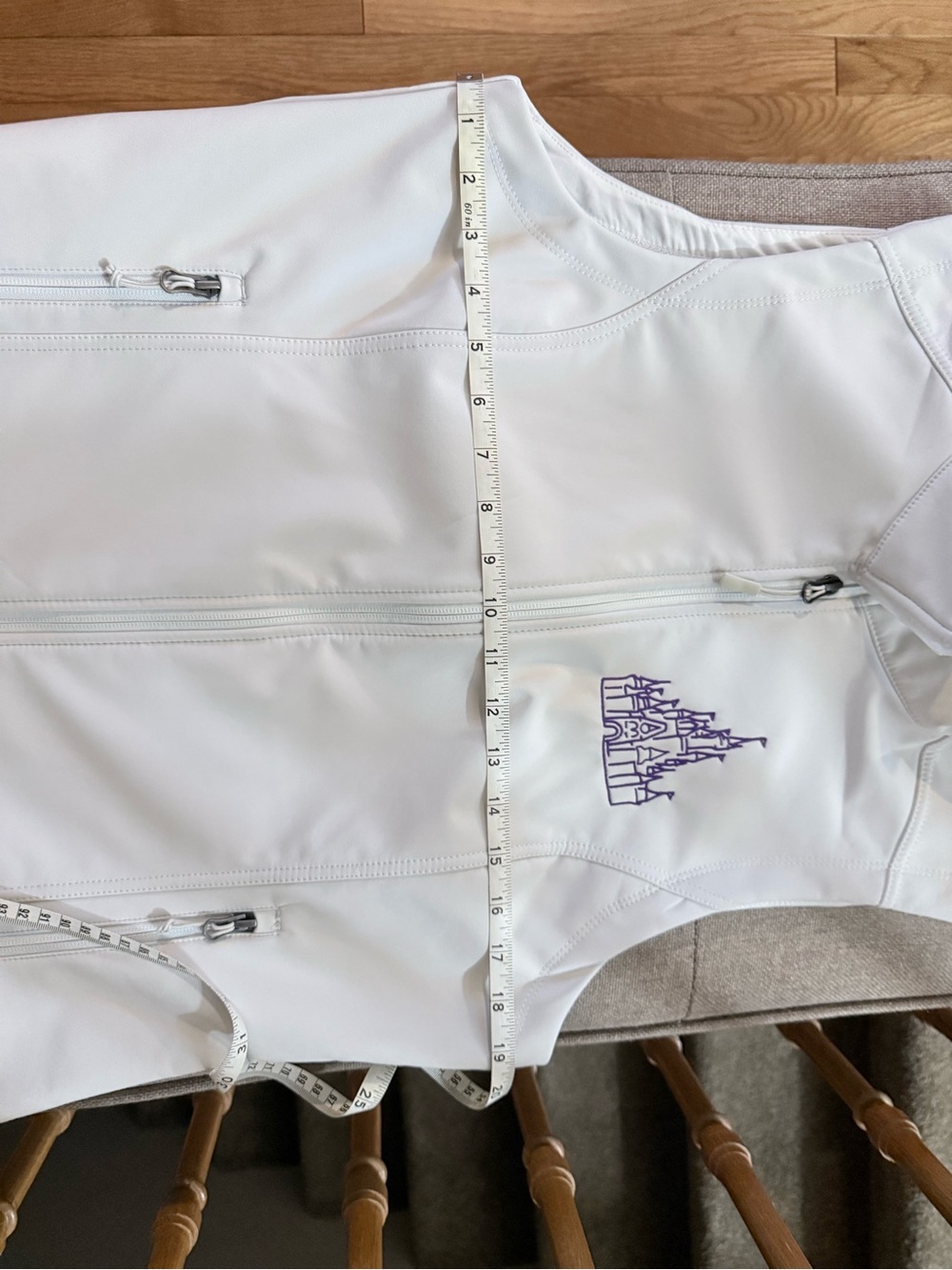 Women’s Disney logo vest - Picture 8 of 8